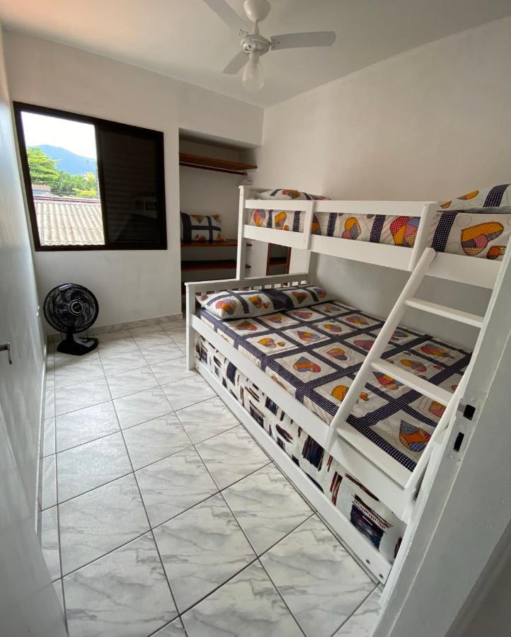 Apartamento Ubatuba, Itaguá, bem localizado, duas vagas de garagem Exterior foto